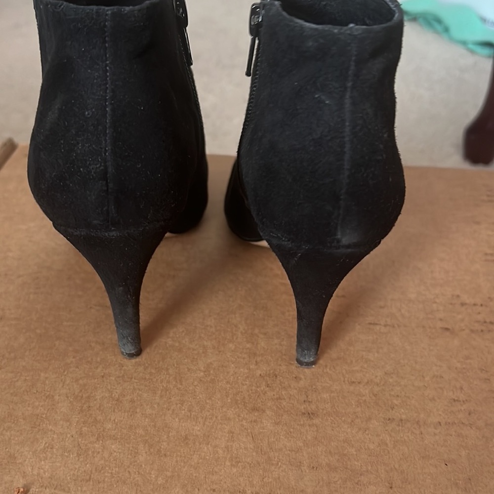 Boots - Picture 4 of 5